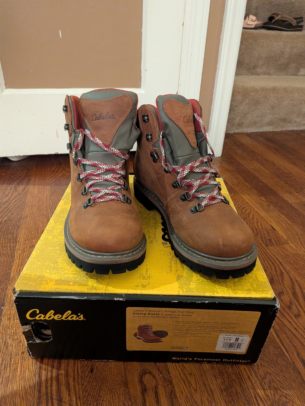 Cabela's Brown Leather Women's Ankle Hiking Boots with Red-White Laces